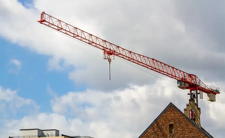 Bouwkraan huren: wanneer heb je er écht één nodig?