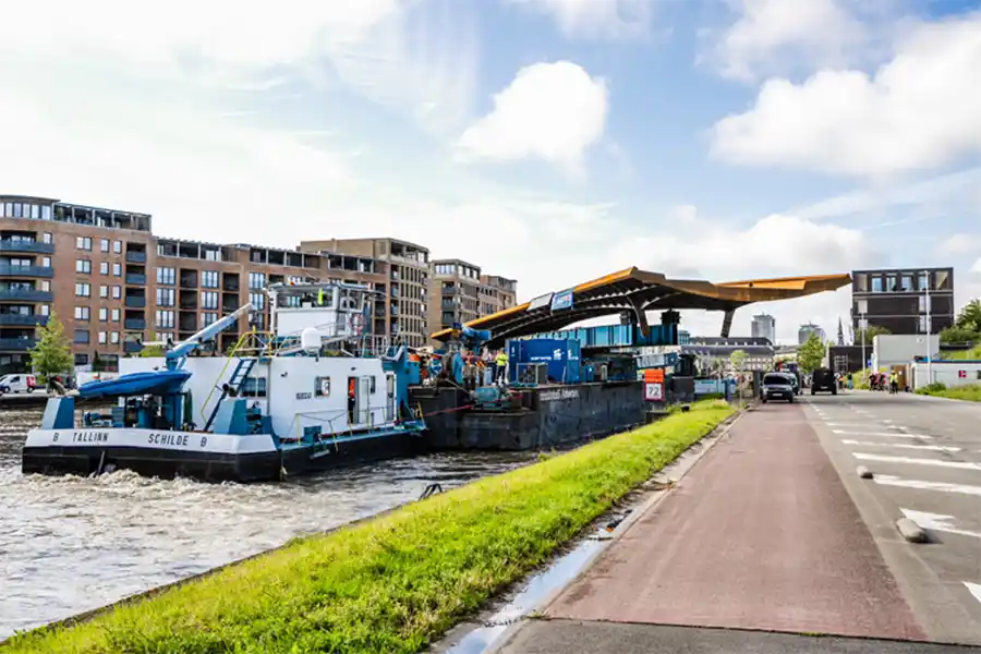 nieuwe belevingsbrug over de Hasseltse kanaalkom