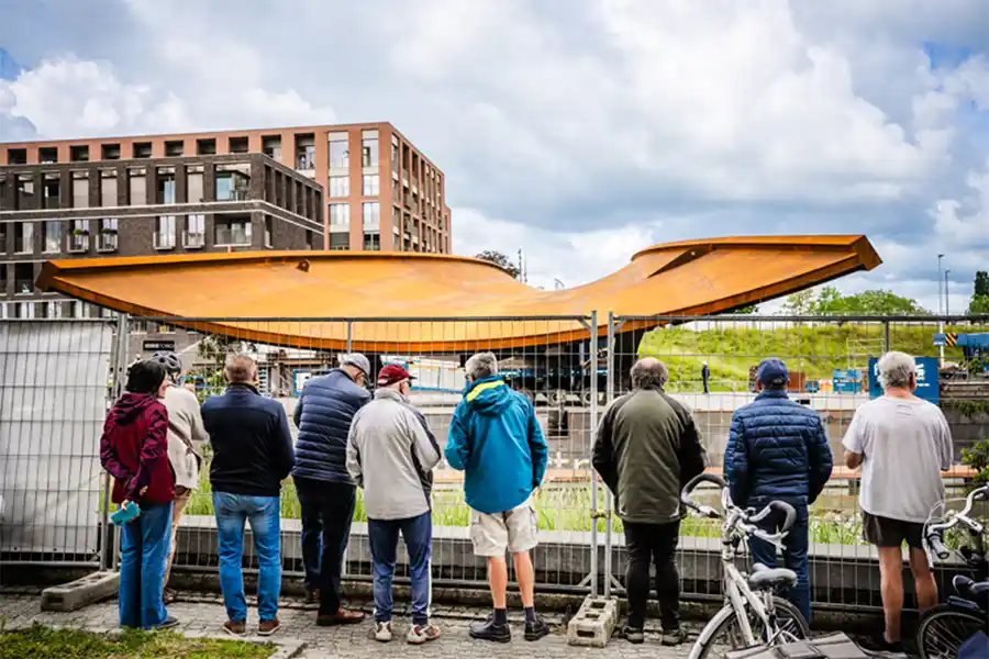 nieuwe belevingsbrug over de Hasseltse kanaalkom