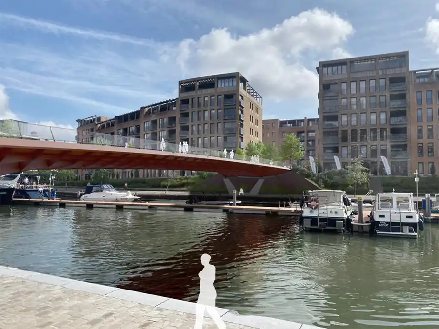 nieuwe belevingsbrug over de Hasseltse kanaalkom