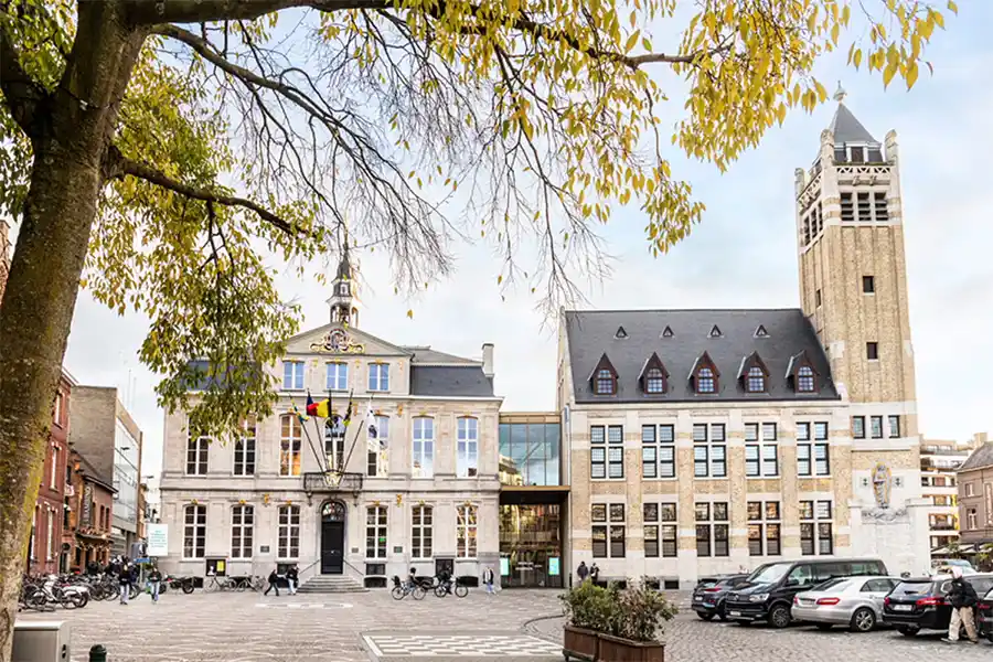 Het stadhuis van Roeselare behaalt BREEAM Outstanding