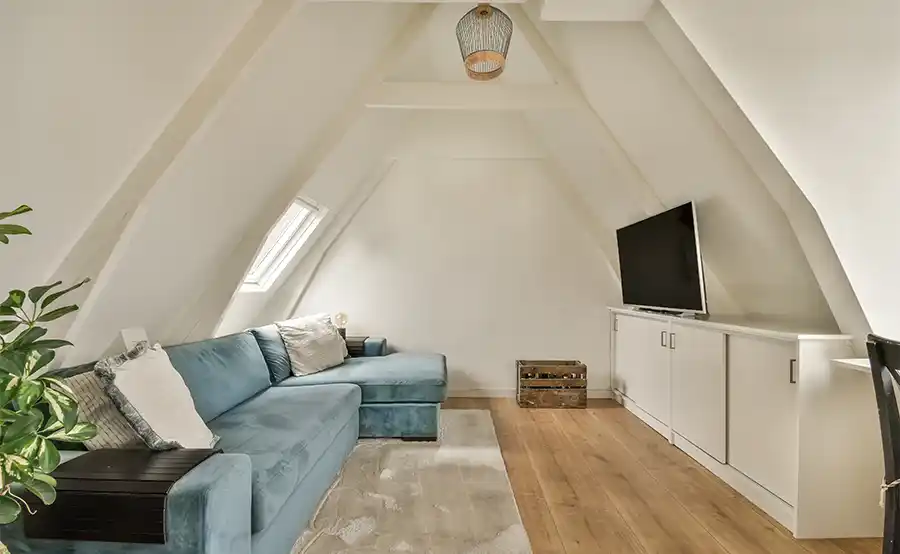 Van rommelzolder naar volwaardige kamer: zo maak je de juiste keuzes