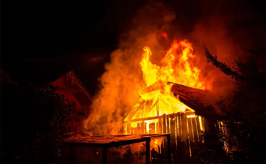 Zwaarder hout presteert niet automatisch beter bij brand