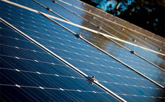 Dringend initiatief nodig om zonnepalen op sociale woningen mogelijk te maken