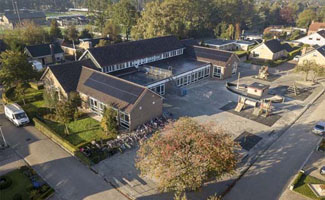 Opening van de eerste School vol Energie De Leister Igge in Opeinde