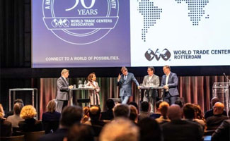 Viering 50 jaar World Trade Center in Rotterdam