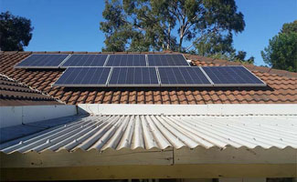 Zonnepanelen reinigen in 3 stappen