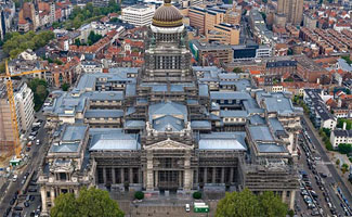 Stellingen aan het Justitiepaleis in Brussel worden gerenoveerd