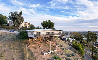 Dit zwevende huis in Los Angeles staat te koop voor 1,6 miljoen dollar