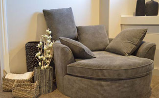 Hoe banken en fauteuils de sfeer in je woonkamer kunnen beïnvloeden
