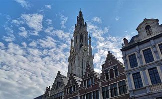 Bouwunie gematigd positief over aanpassingen parkeerbeleid Antwerpen
