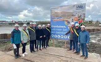 Burgemeester Vandenberghe geeft startschot van werken aan eerste gasloze zwembad van Belgi