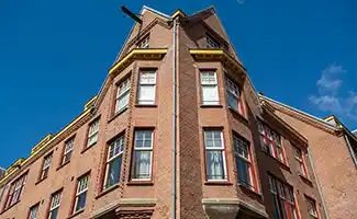 Appartementen in Amsterdam €400 duurder dan woningzoekenden verwachten