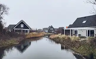 De voor- en nadelen van wonen aan het water