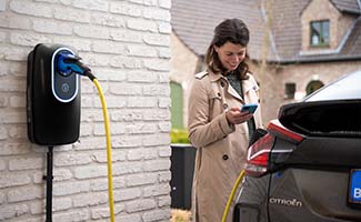 /EnergyVision-biedt-gratis-thuislaadpalen-aan-voor-gezinnen/