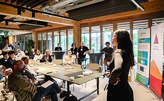 /Duurzame-starters-pitchen-circulair-design-op-Kamp-C/