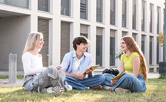 /Op-kamerjacht-handige-tips-voor-studenten-op-de-woningmarkt-anno-2025/