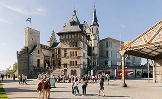 /Het-Steen-in-Antwerpen-wint-prestigieuze-Europese-architectuurprijs/