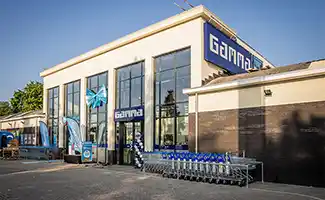 Duurzaam gerenoveerde veilinghal in Utrecht huisvest Gamma en Hoogvliet