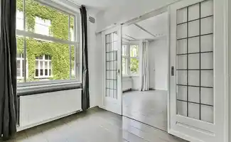 Duurzame schuifdeuren in huis: stijlvolle oplossingen voor elk interieur