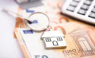 Kabinet draait besparing huurtoeslag terug en investeert in betaalbare woningen