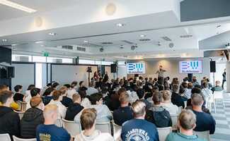 /Connection-Tour-2025-trekt-bijna-1400-bouwprofessionals-in-Vlaanderen/