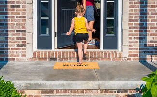 /Woonlasten-zetten-druk-op-jongeren-7-op-10-stellen-gezinsvorming-uit/