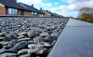 Dakgrind verwijderen: wanneer is dat nodig?