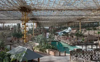 Deforche bouwt grootste tropische serre ter wereld in Pairi Daiza