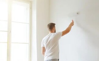 /Schilder-of-stukadoor-nodig-Zo-vraag-je-de-juiste-offerte-aan/