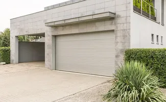 Kies je garagedeur slim: kijk eerst naar hoogte en ruimte