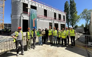 Nieuwe school Het Klavertje Vier in Knesselare bereikt hoogste punt