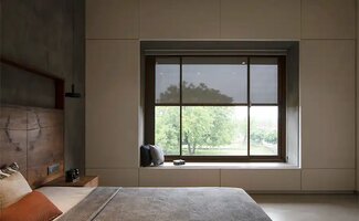 /Hittegolf-hou-de-zon-buiten-voor-de-airco-aangaat/