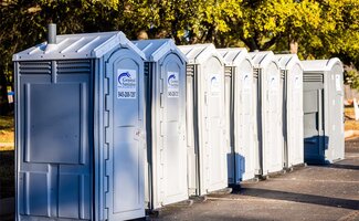 /Een-toilet-unit-op-de-bouwplaats-of-bij-een-verbouwing-kosten-soorten-en-wat-je-moet-regelen/